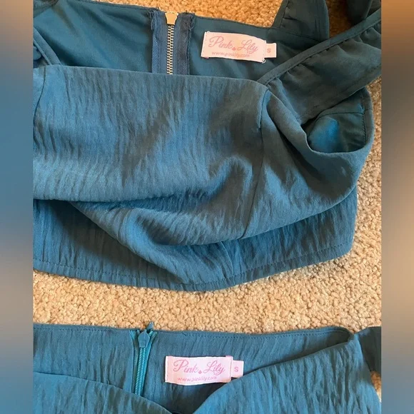 Pink Lily two piece blue skirt and crop top set - Picture 4 of 5